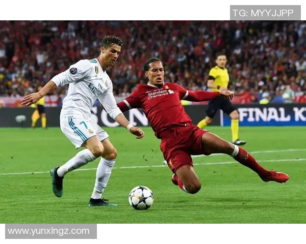 后卫足球明星风采展现与精彩瞬间回顾的视觉盛宴 后卫足球明星风采展现与精彩瞬间回顾的视觉盛宴