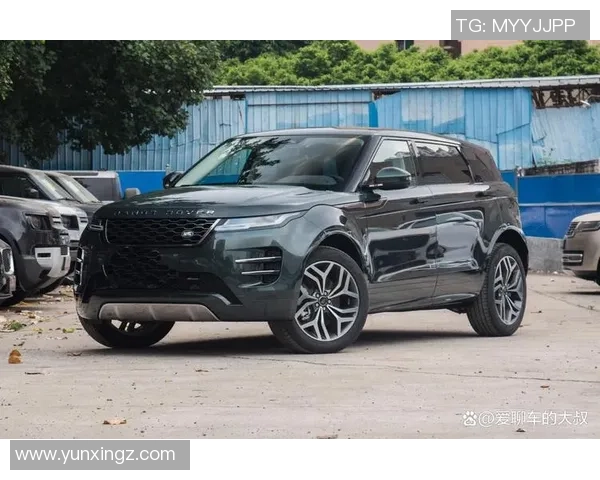 揭秘哪位足球明星驾驶路虎展现豪华与实力的完美结合 揭秘哪位足球明星驾驶路虎展现豪华与实力的完美结合